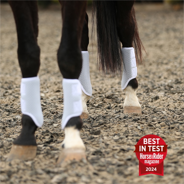 Equilibrium Tri-Zone Brushing Boot 8546 - White